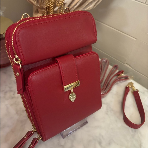 Pomelo Handbags - Low start Chic and Sporty POMELO Red Convertible Crossbody clutch Wristlet